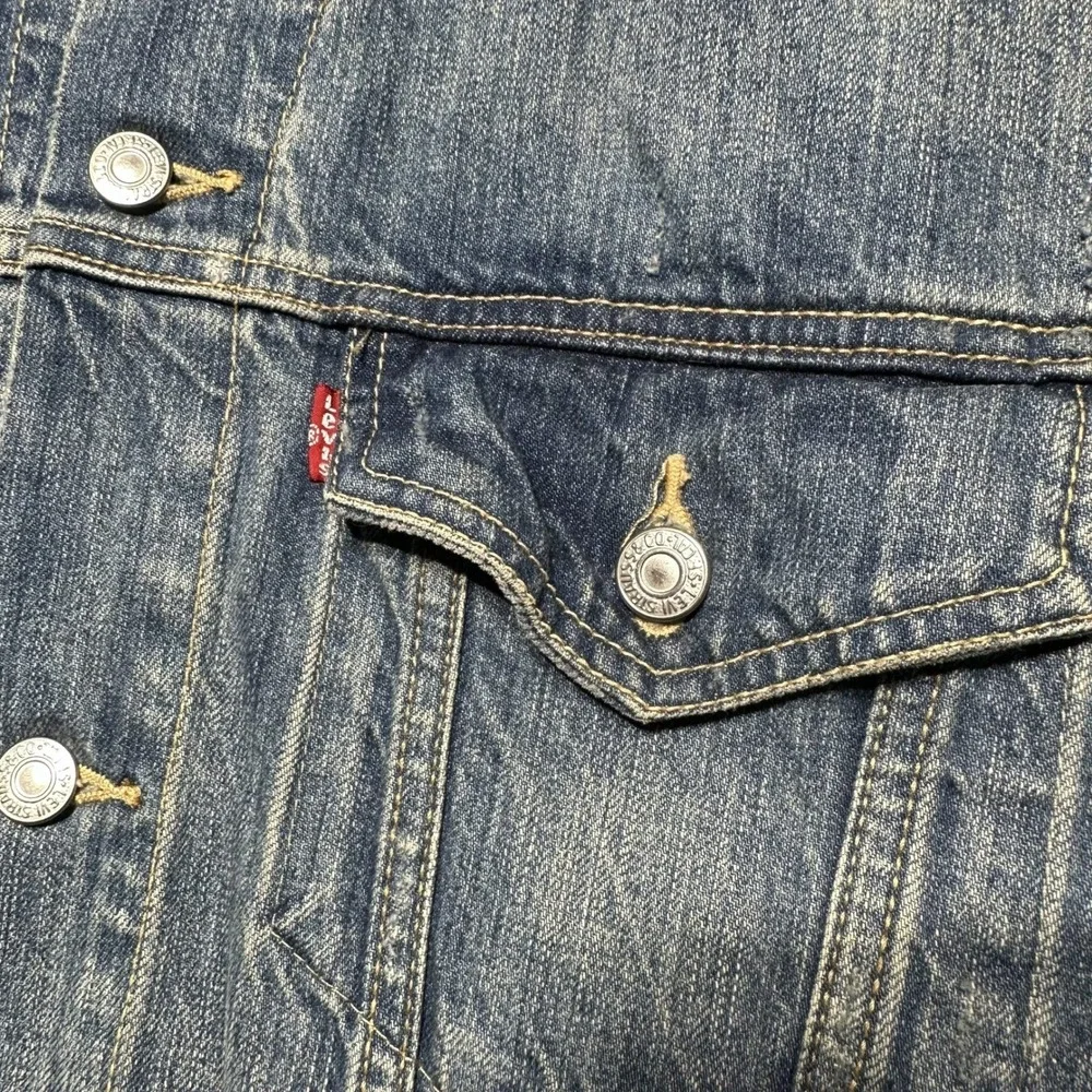 Levis Denim Vest Mens XL Blue Solid Sleeveless Trucker Denim Raw Cut Sleeves